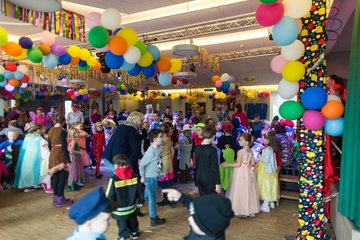 Bild 41 - Latuff Kinder 2019